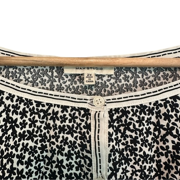 Women's 2X Black & White Peasant PLUS Babydoll Soft Relaxed Cottage Core Blouse - Picture 2 of 5